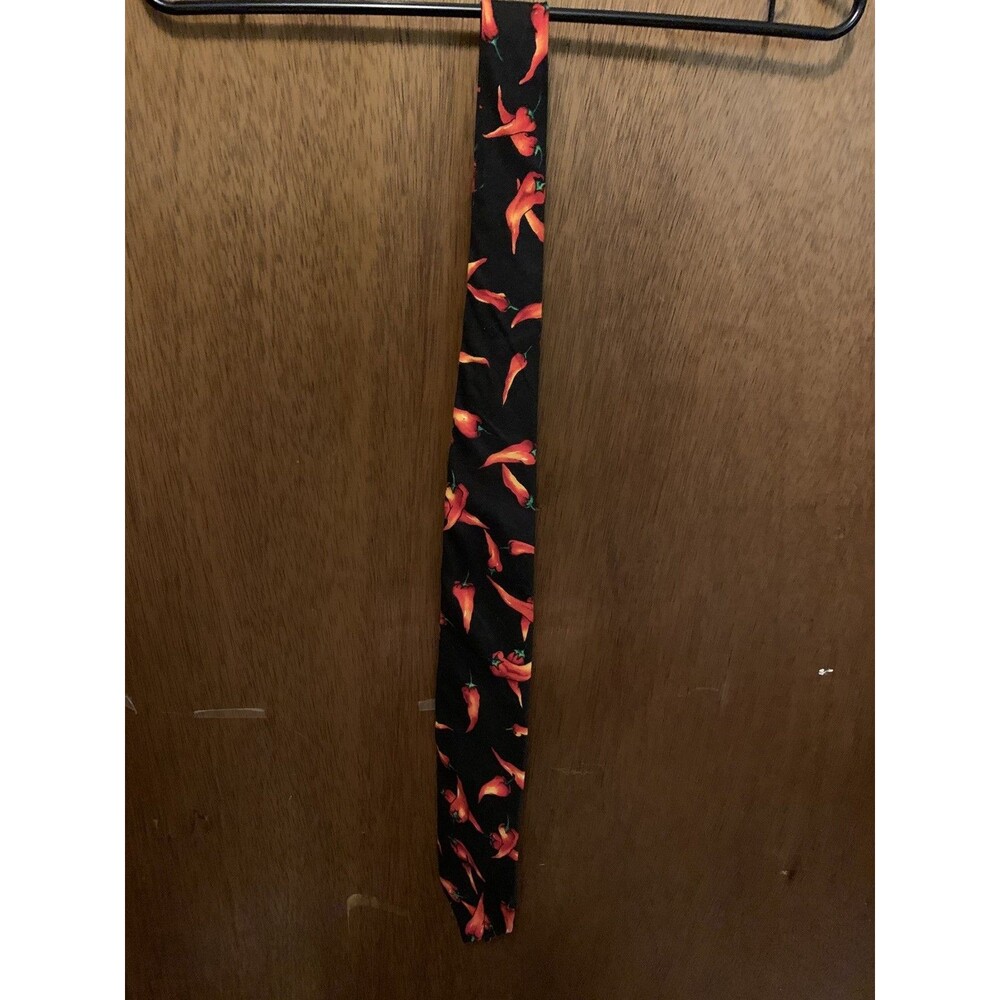 Ralph Marlin Hot Chili Peppers Tie 2000 Vintage Colorful Fun Foodie Tie